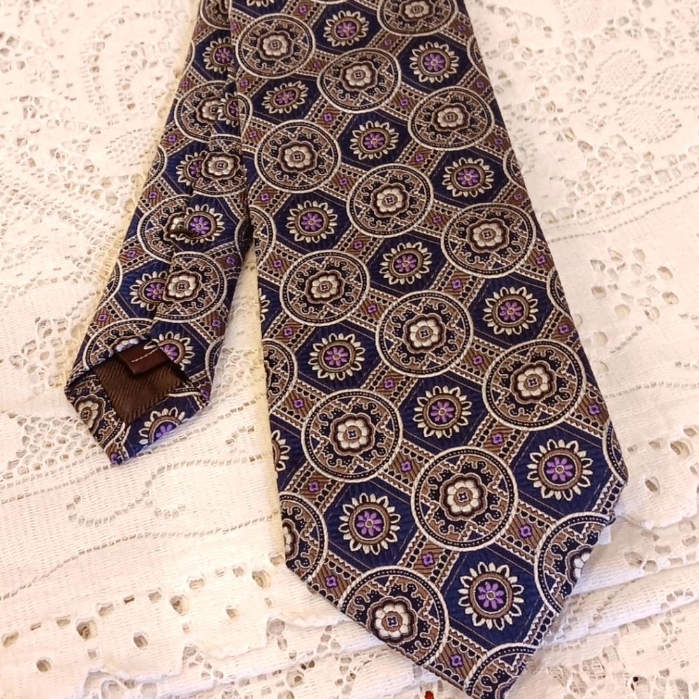 Santorelli 100% Silk Tie  Geometric Pattern Hand Made in Italy